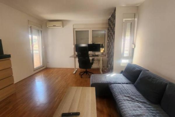 Slika 1 - Hajduk Stankova, Dvosoban stan na prodaju, 44m2, 155.000€